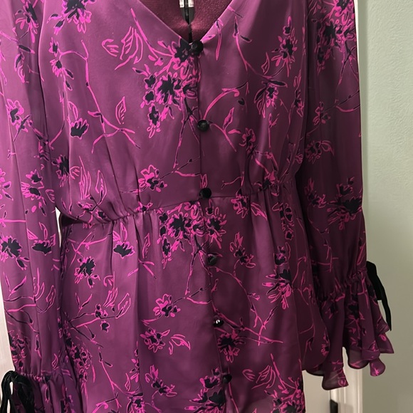 CINQ A SEPT FLORAL PRINT TIE-NECK TOP - Picture 7 of 9